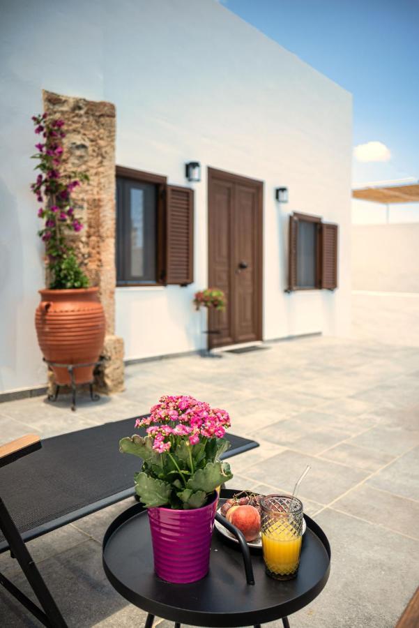 Villa Danae - *