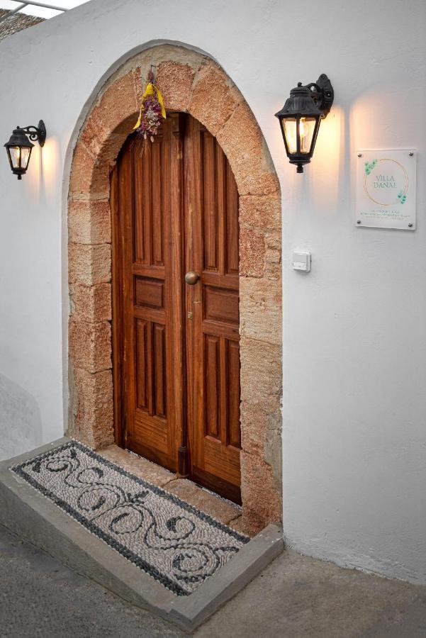 Villa Danae - *